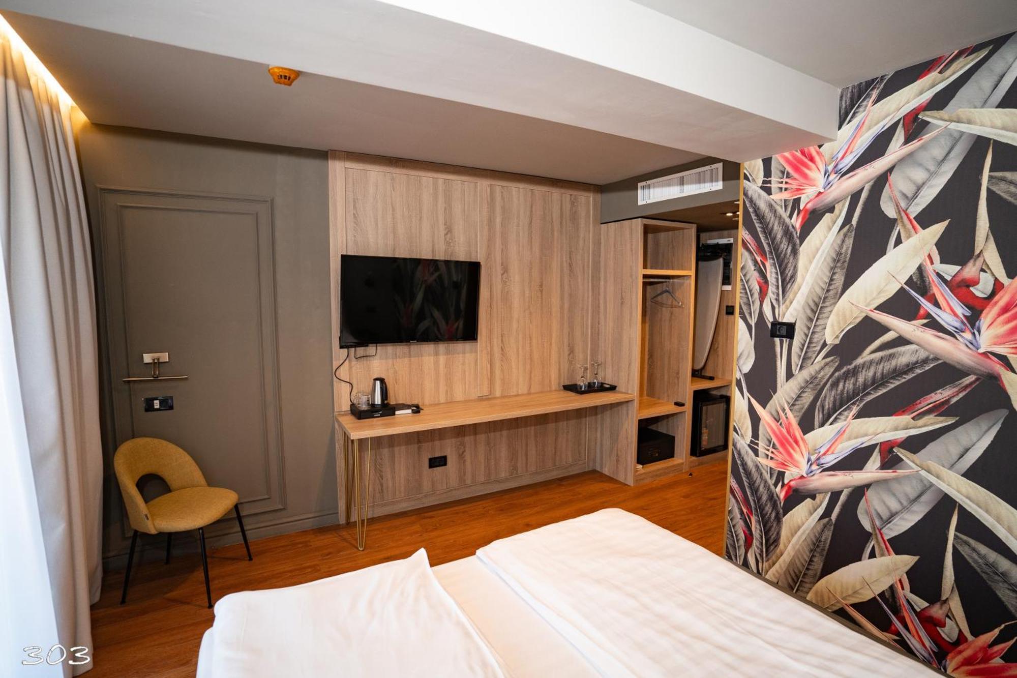 Cosmopolita Boutique Hotel ทิมิชัวรา ภายนอก รูปภาพ