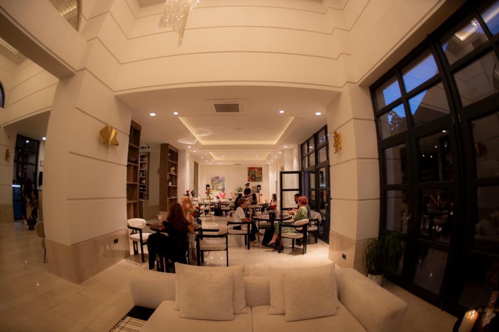 Cosmopolita Boutique Hotel ทิมิชัวรา ภายนอก รูปภาพ
